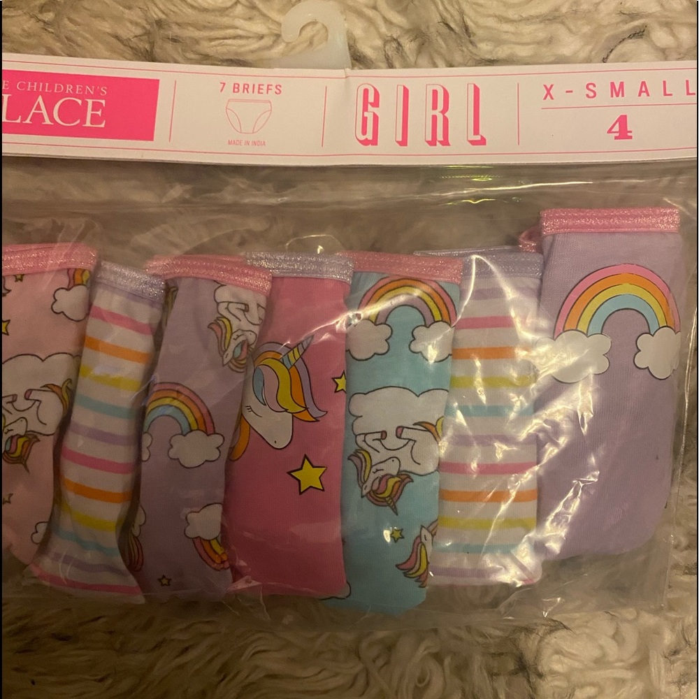 Multi-Color Pack of 7 girl briefs size4/X-small BRANDNEW